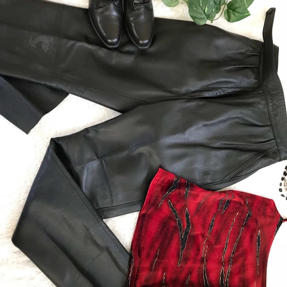 Black leather pants w back pocket